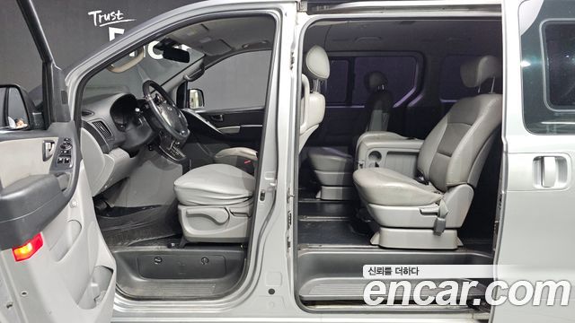 Hyundai Starex 2015 — photo 18