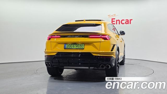 Lamborghini Urus 2024 — photo 4