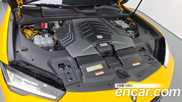 Lamborghini Urus 2024 — photo 6