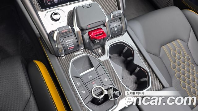 Lamborghini Urus 2024 — photo 9