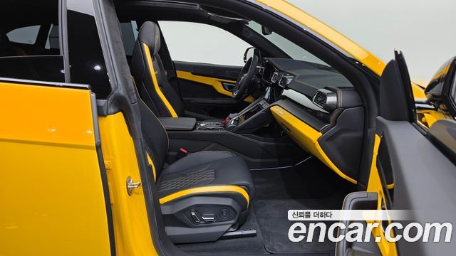 Lamborghini Urus 2024 — photo 11