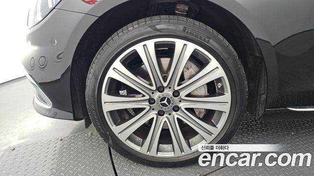 Mercedes-Benz E-Class 2023 — photo 5