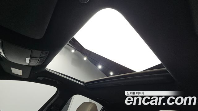 Mercedes-Benz E-Class 2023 — photo 23