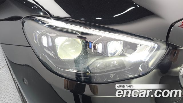 Mercedes-Benz E-Class 2023 — photo 8