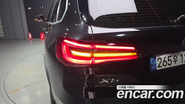 BMW X5 2022 — photo 9