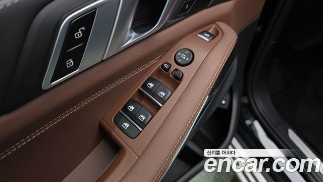 BMW X5 2022 — photo 29