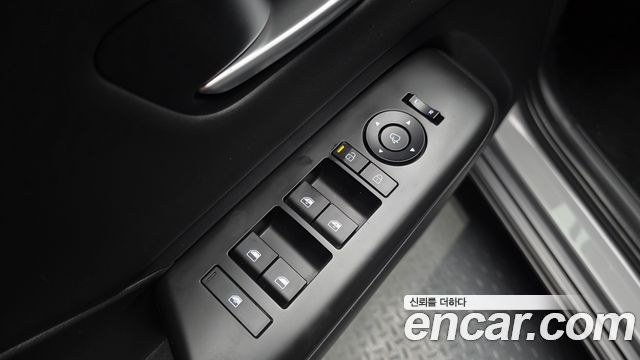 Hyundai Kona 2023 — photo 28