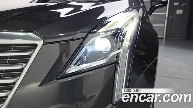 Cadillac XT5 2019 — photo 8