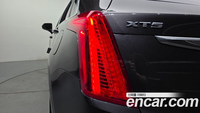 Cadillac XT5 2019 — photo 9