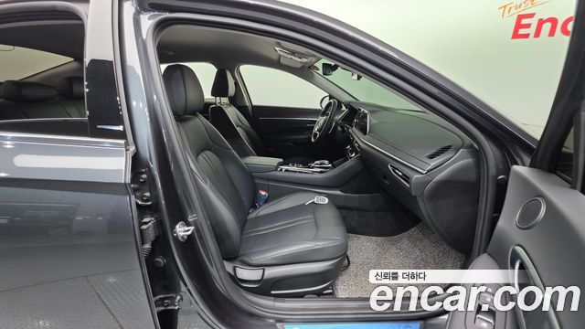 Hyundai Sonata 2022 — photo 13