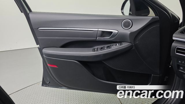 Hyundai Sonata 2022 — photo 14