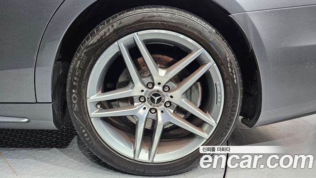 Mercedes-Benz S-Class 2020 — photo 7