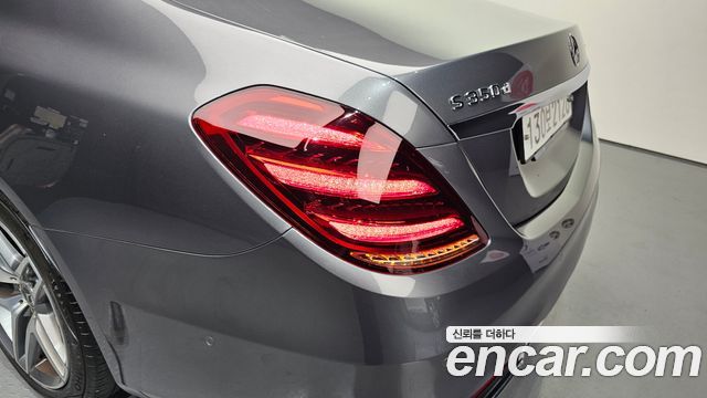 Mercedes-Benz S-Class 2020 — photo 9