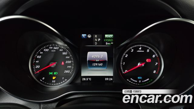 Mercedes-Benz GLC-Class 2019 — photo 11