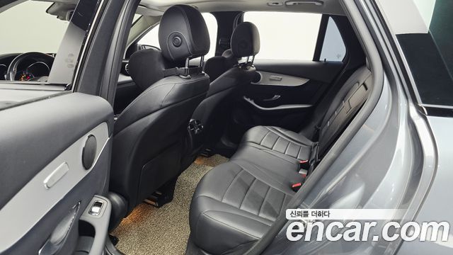 Mercedes-Benz GLC-Class 2019 — photo 18