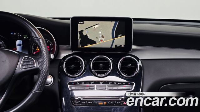 Mercedes-Benz GLC-Class 2019 — photo 19