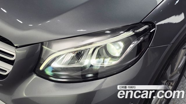 Mercedes-Benz GLC-Class 2019 — photo 8