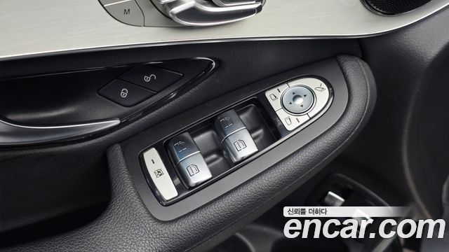 Mercedes-Benz GLC-Class 2019 — photo 27