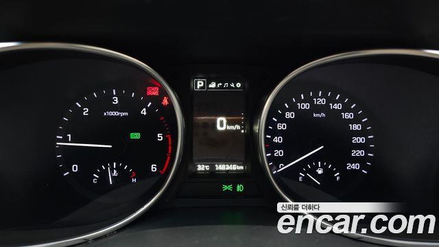 Hyundai Santafe 2016 — photo 11