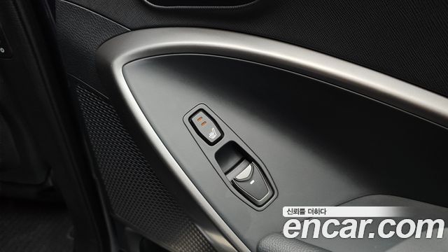 Hyundai Santafe 2016 — photo 25