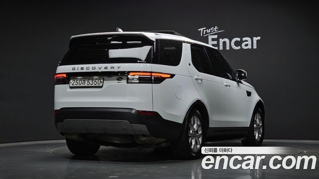Land Rover Discovery 2019 — photo 2