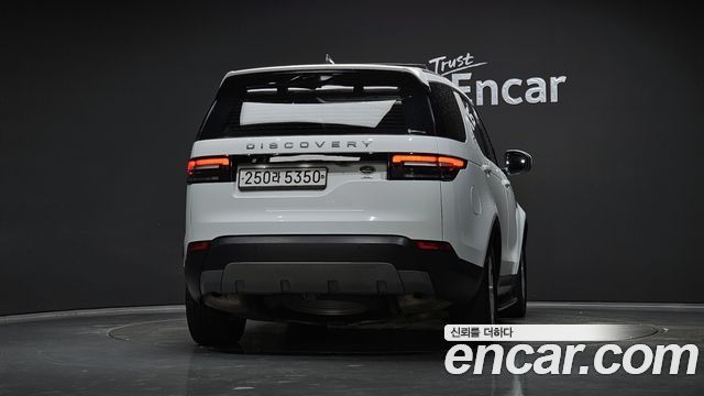 Land Rover Discovery 2019 — photo 4