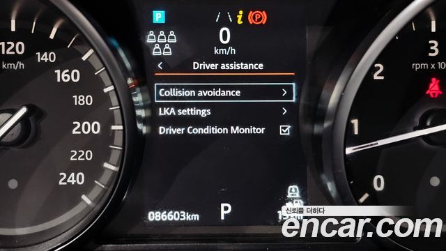 Land Rover Discovery 2019 — photo 17