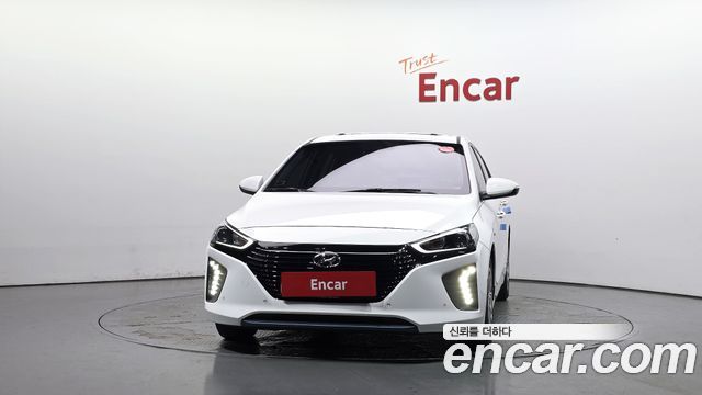 Hyundai Ioniq 2017 — photo 3
