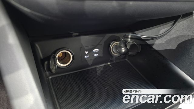 Hyundai Ioniq 2017 — photo 19