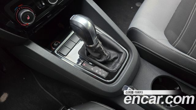 Volkswagen Jetta 2015 — photo 9
