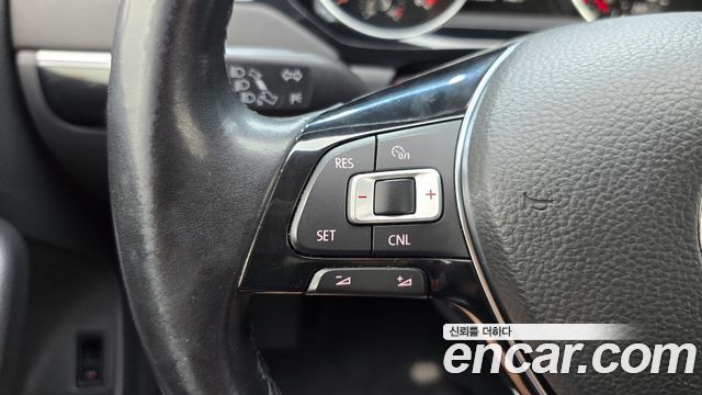 Volkswagen Jetta 2015 — photo 16