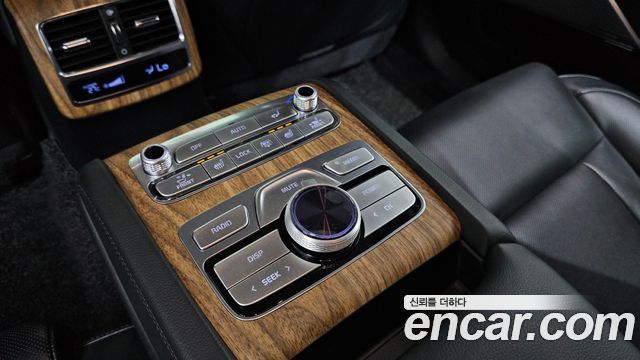Kia K9 2022 — photo 25