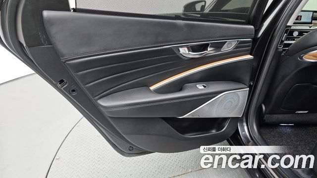 Kia K9 2022 — photo 15
