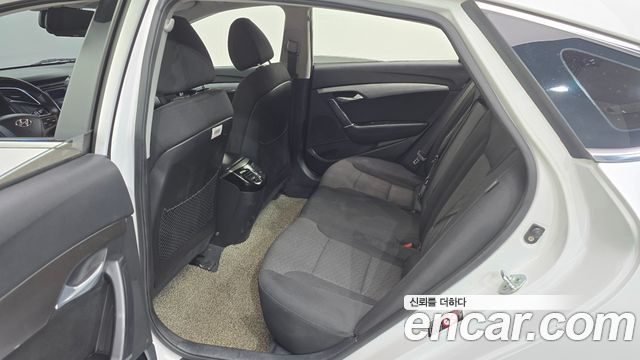 Hyundai i40 2016 — photo 17