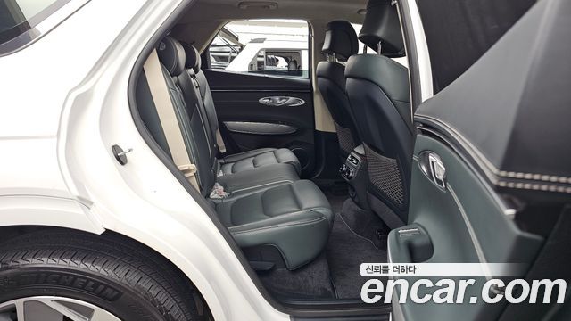 Genesis GV70 2024 — photo 18