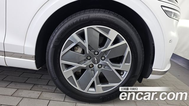 Genesis GV70 2024 — photo 7