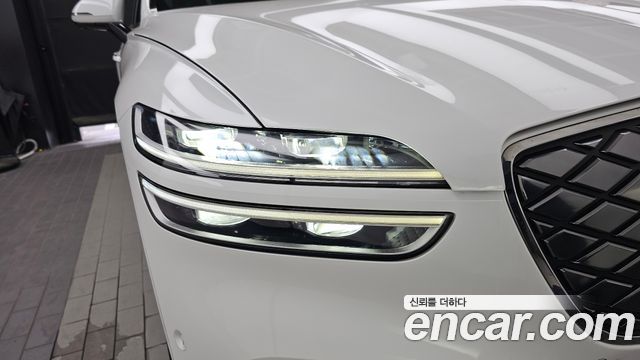Genesis GV70 2024 — photo 8