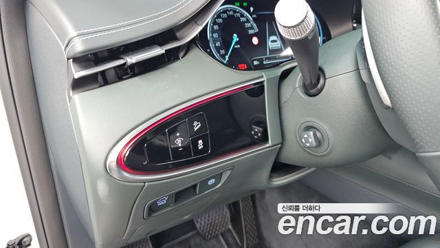 Genesis GV70 2024 — photo 29