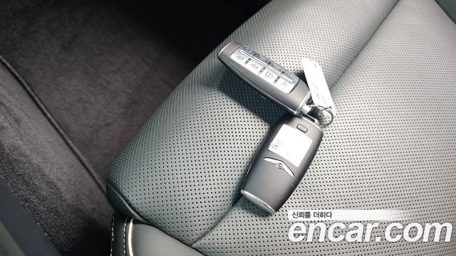 Genesis GV70 2024 — photo 32