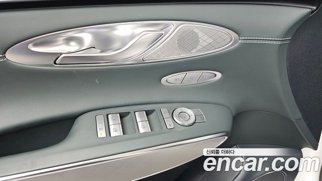 Genesis GV70 2024 — photo 36