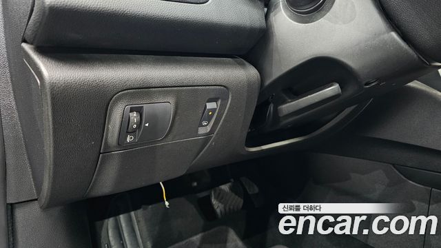 Renault Korea SM6 2019 — photo 17