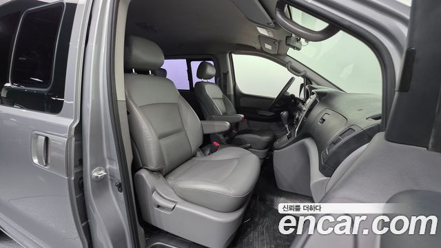 Hyundai Starex 2013 — photo 10