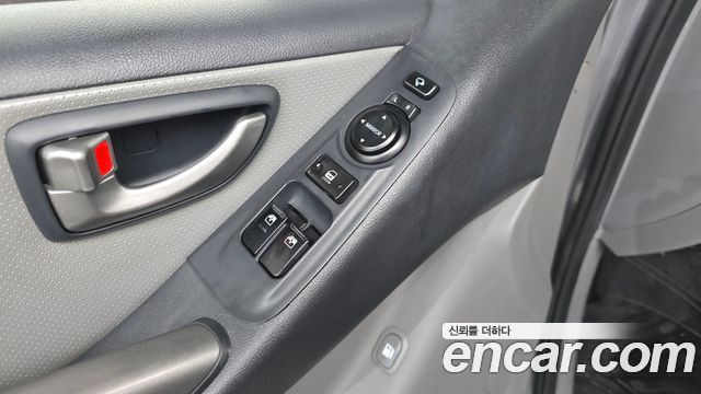 Hyundai Starex 2013 — photo 12