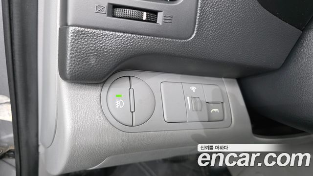 Hyundai Starex 2013 — photo 13