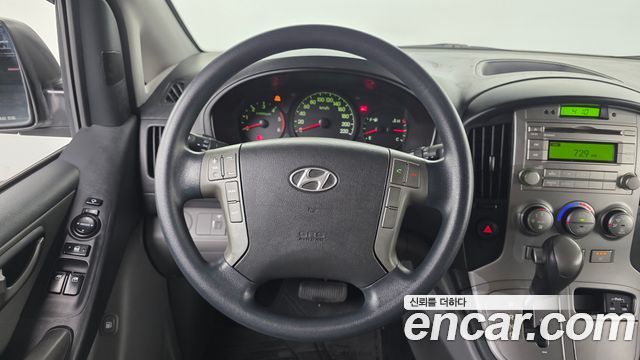 Hyundai Starex 2013 — photo 14