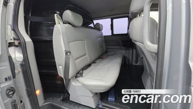 Hyundai Starex 2013 — photo 18