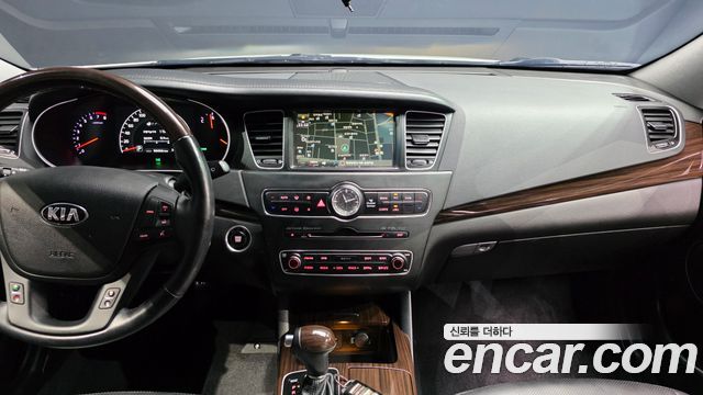 Kia K7 2016 — photo 15