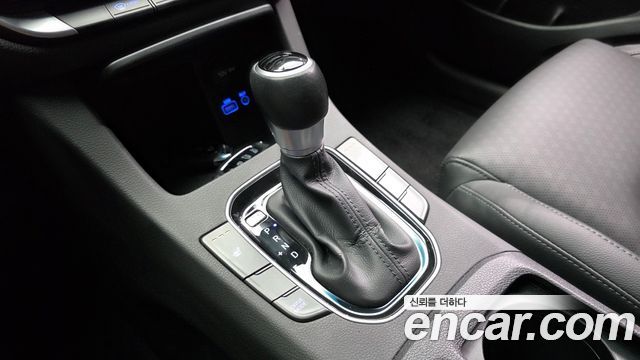 Hyundai i30 2017 — photo 9