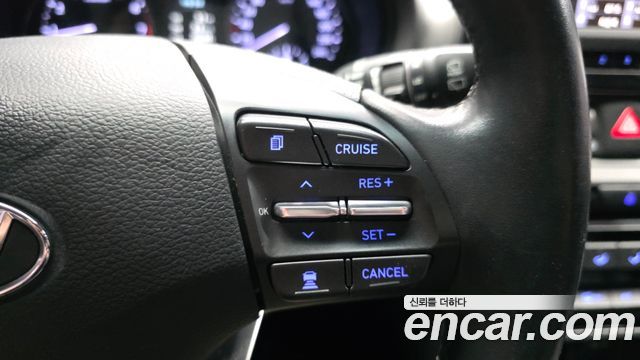 Hyundai i30 2017 — photo 18