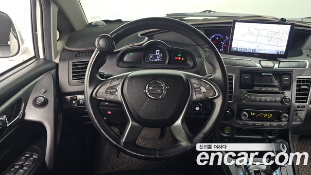 KG Mobility KORANDO 2018 — photo 12
